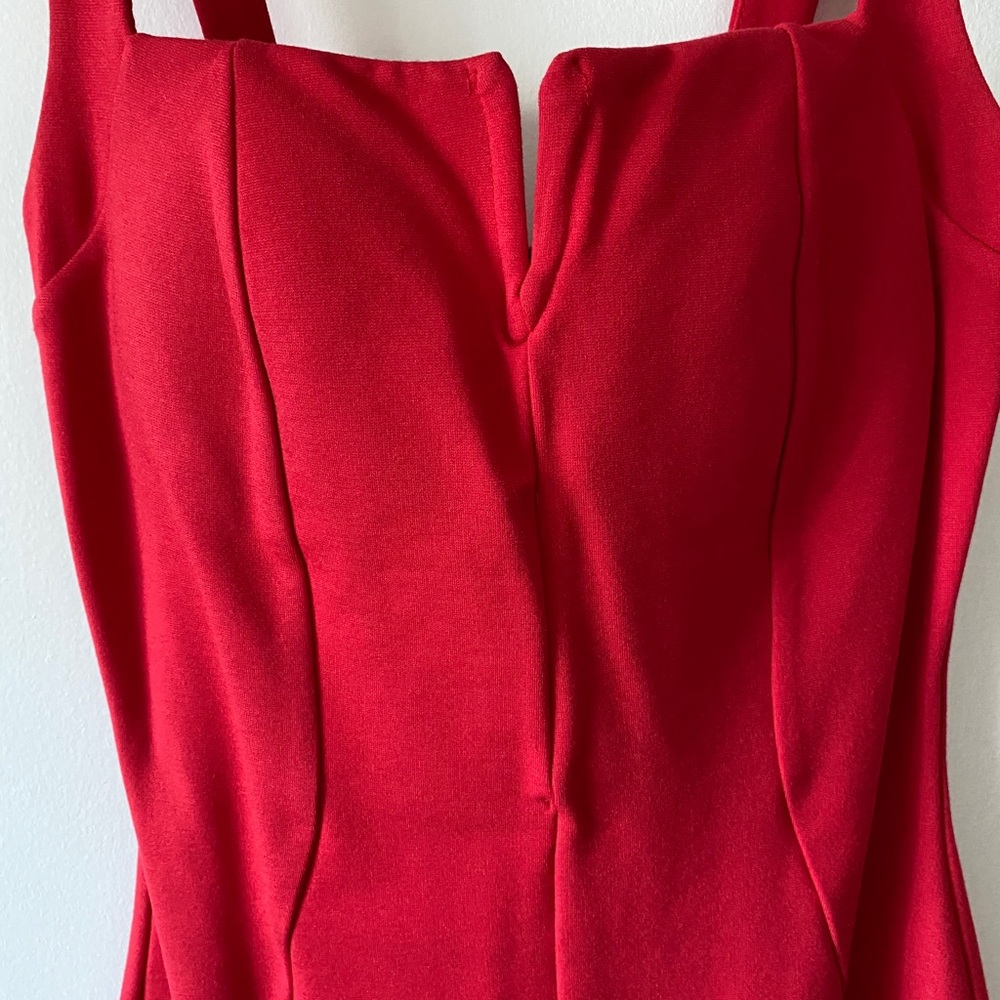 Red bodycon dress